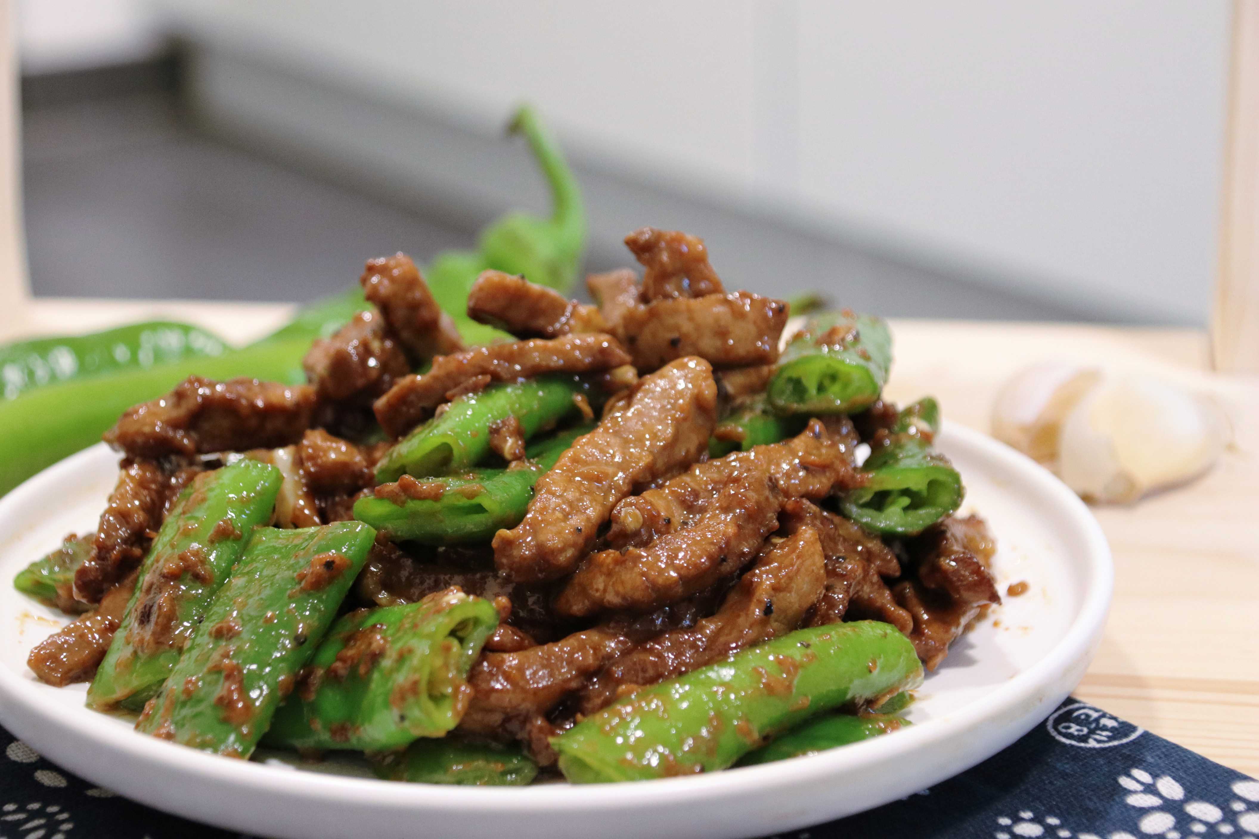Beef Tenderloin with Hot Pepper (尖椒牛柳) Recipe - DragonDine